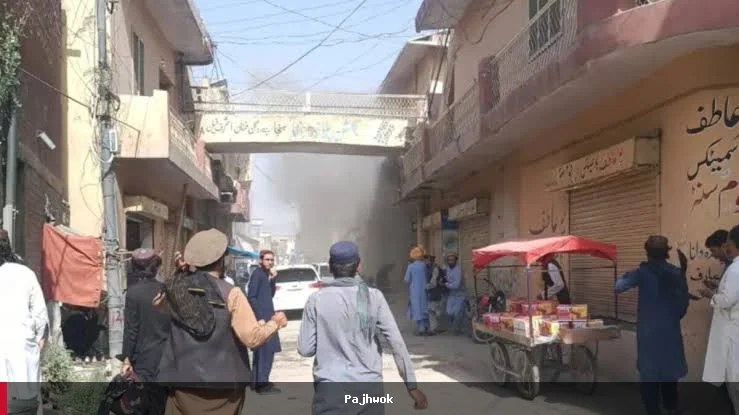 در نتیجه اصابت هاوان به یک خانه در وزیرستان جنوبی، سه نفر جان باختند