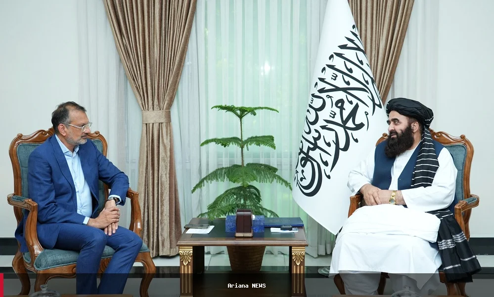 وزیر خارجه افغانستان با نماینده UNHCR درباره بازگشت پناهندگان افغان گفتگو کرد