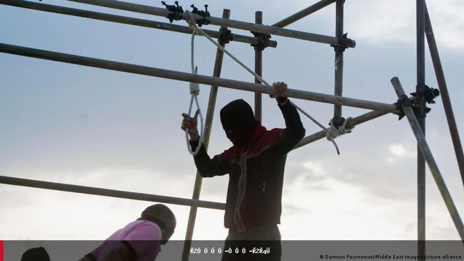 اعدام یک شهروند افغان در ایران به اتهام قتل افسران پولیس