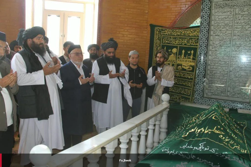 پلاوی ازبکستان در غزنی با مقامات محلی دیدار کرد