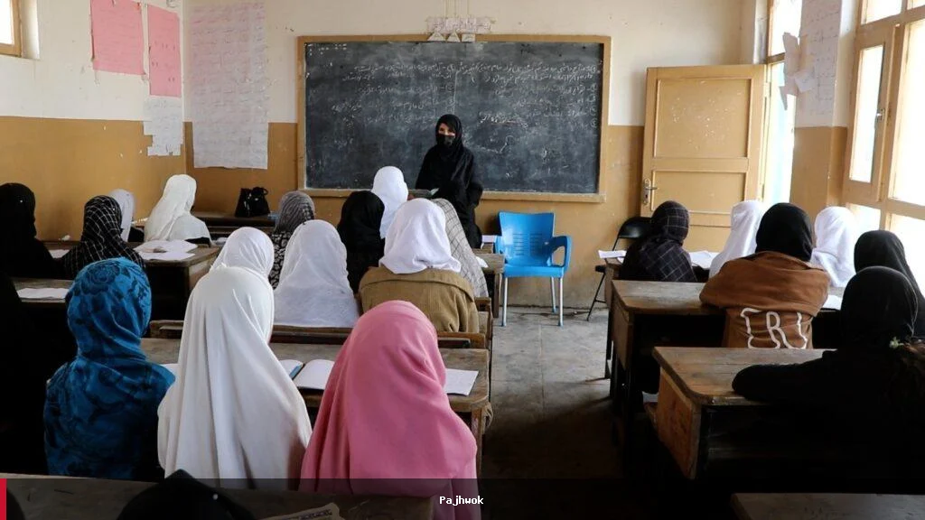 نجونې امیدوارند که سال ششم حکومت اسلامی امارت با بازگشایی مدارس همراه باشد