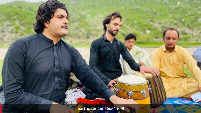 هنرمندان افغان از مشکلات اقتصادی و نیاز به حمایت می‌گویند
