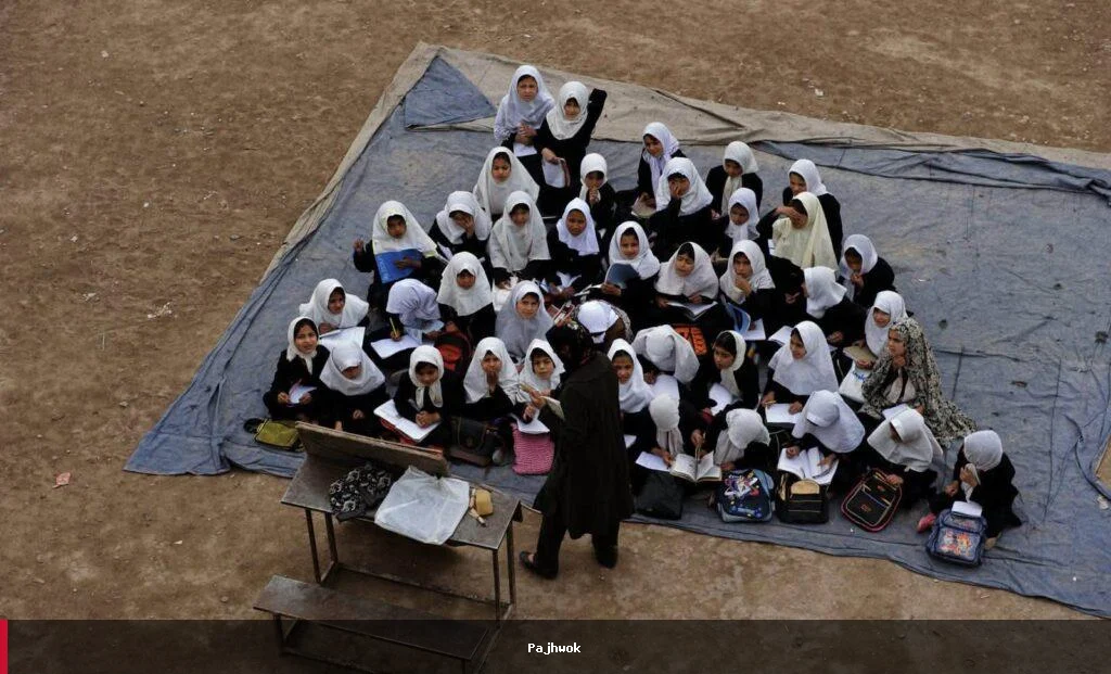 یوناما در روز جهانی معلم از معلمان افغانستان قدردانی کرد