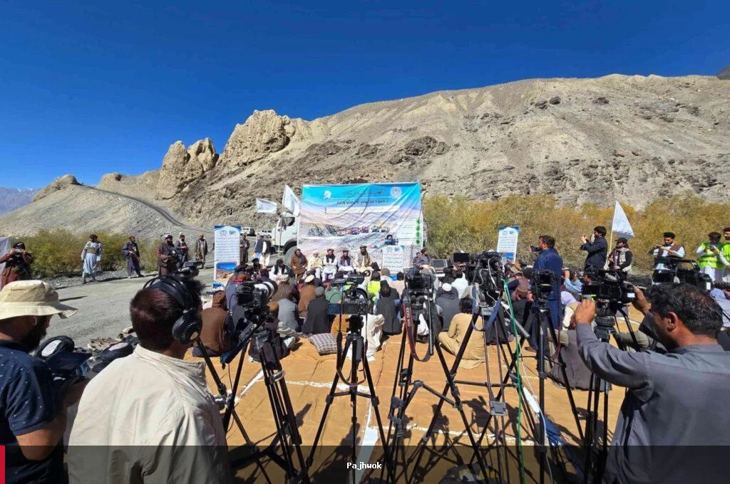 سړک واخان را به مرز چین وصل کرد؛ مقامات بر توسعه اقتصادی و امنیت تأکید کردند