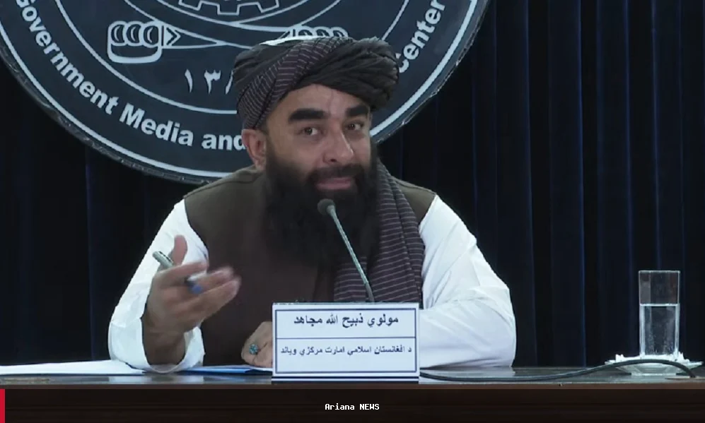 سخنگوی امارت اسلامی: حکومت در حال حل مشکل تحصیل دختران است
