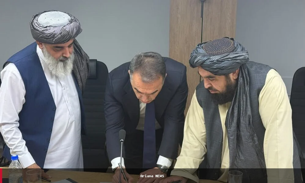 مدیر عامل د افغانستان برشنا شرکت با وزیر انرژی تاجیکستان دیدار کرد