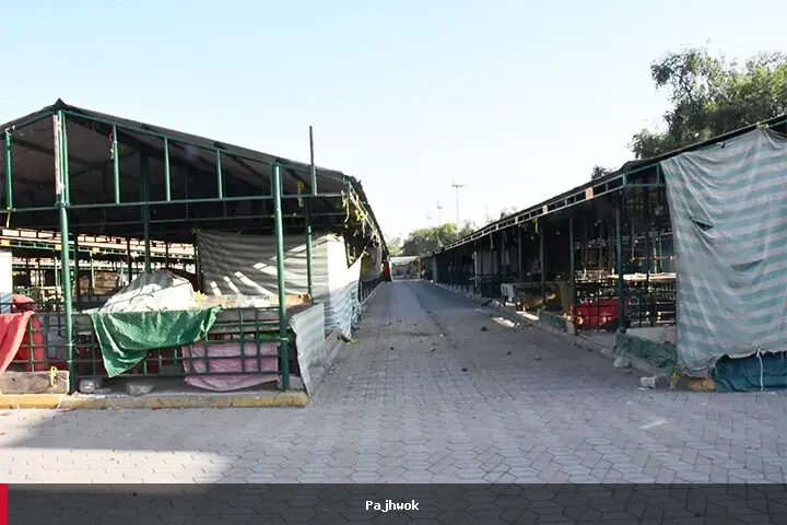 اسلام‌اباد کې د ورځپاڼو وېش درېدلی؛ رسنيز فعالان: د پاکستان رسنۍ د سقوط له حالت سره مخ دي