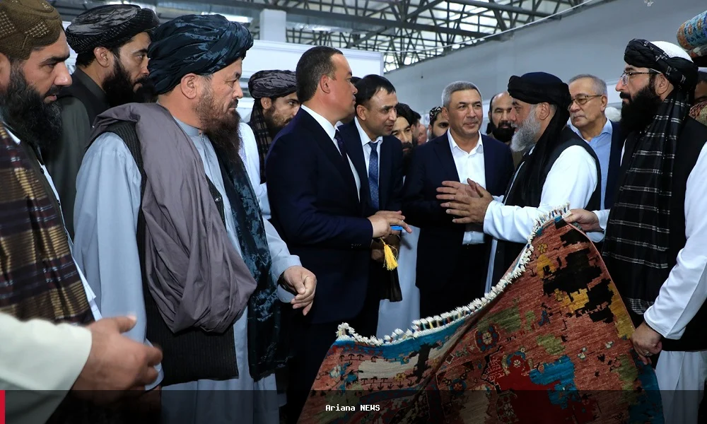 افتتاح نخستین نمایشگاه مشترک صنایع سبک افغانستان و ازبکستان در ترمذ