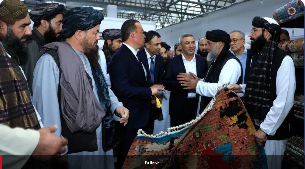 نندارتون مشترک صنایع سبک افغانستان و ازبکستان در ترمذ گشایش یافت