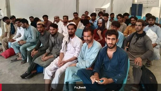 ۳۸۹ افغان کډوال ازاد و هېواد ته راستنیدل