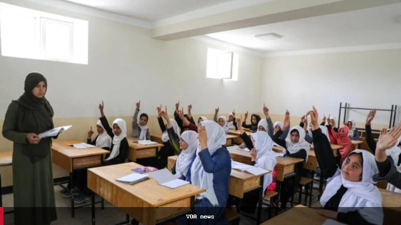 تجلیل از روز جهانی معلم در افغانستان با چالش‌های آموزشی
