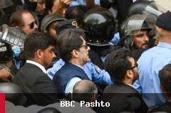 دادگاه عالی پاکستان دستور انتقال عمران خان به بیمارستان را صادر کرد